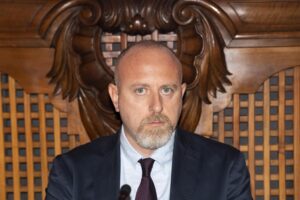 Strano: un dalemiano alla corte di Speranza