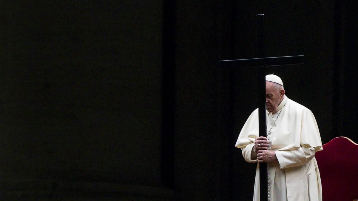 Il laicismo non ci rubi pure la Pasqua. Non è una favola: ne abbiamo bisogno
