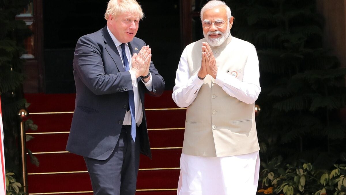Londra cerca di sganciare Nuova Delhi da Mosca