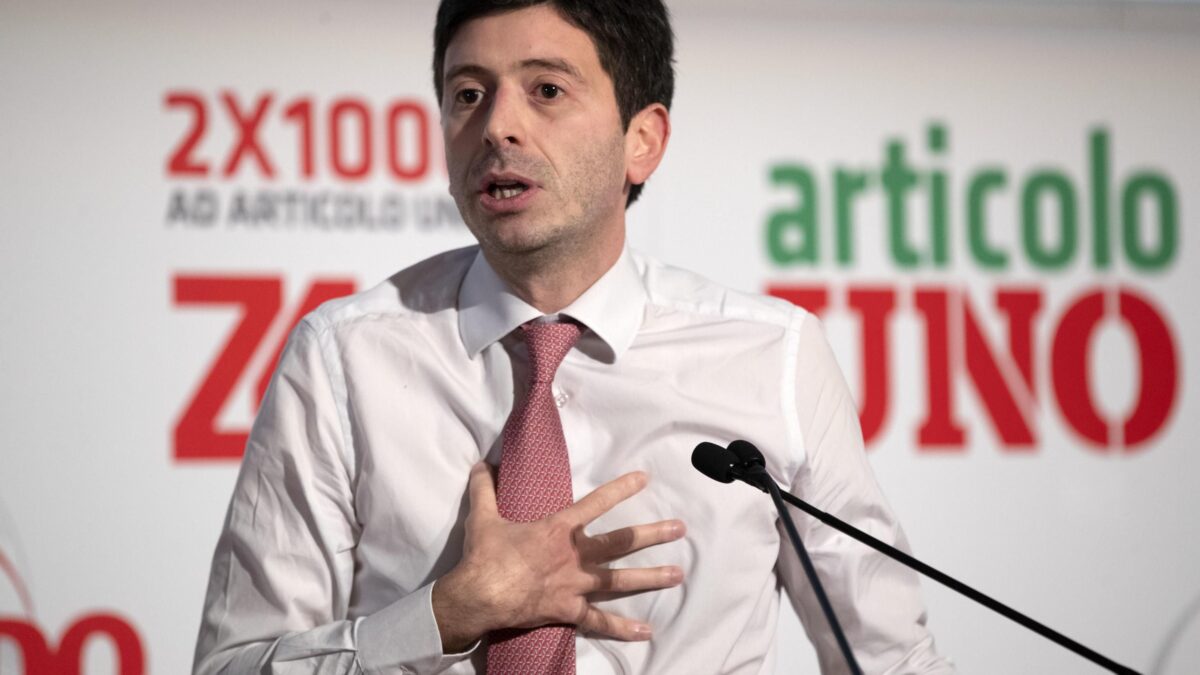 Il doppio lavoro del Baffino bellico è un problema per tutto il governo