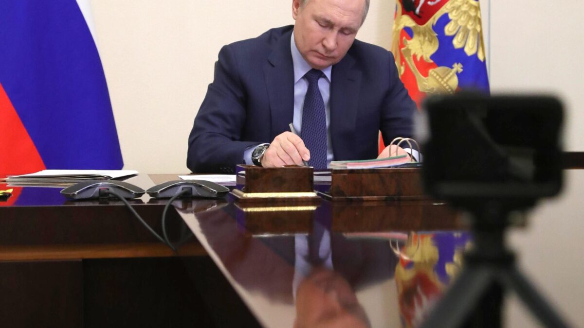 Il falso «putinismo» alibi per cancellare la destra sovranista