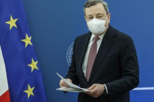 Draghi pare in attesa di un altro incarico e nasconde i problemi anziché affrontarli