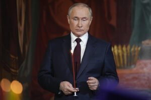 Il magheggio dell’Europa per il processo immaginario che vuole fare a Putin