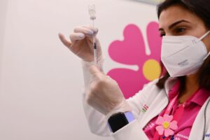 «I vaccini potrebbero favorire le epatiti»