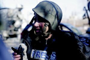 Paura e Vespa: vita da fotografo di guerra