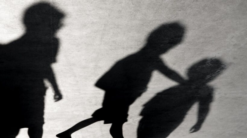 A Rimini scoppia un’altra «Bibbiano». Madre innocente allontanata dai figli