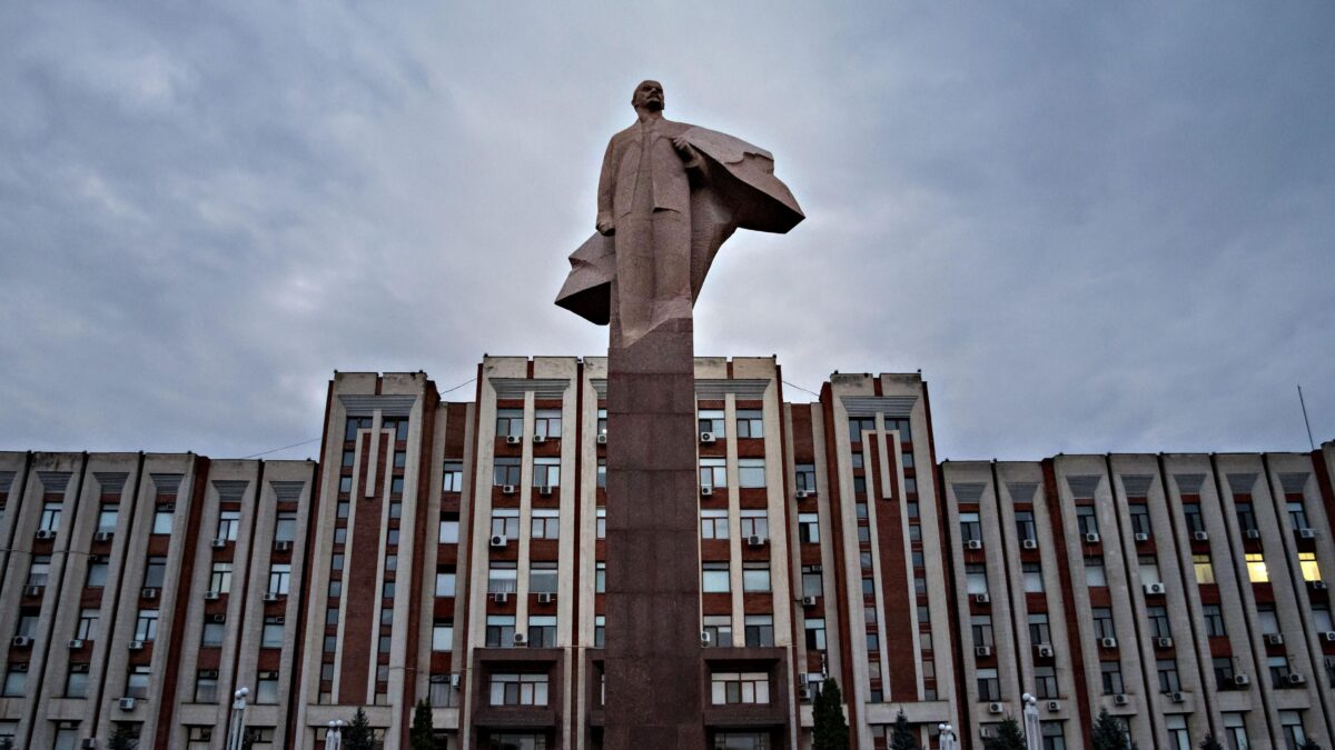 Si apre il fronte della Transnistria. Putin: «A Bucha una messinscena»