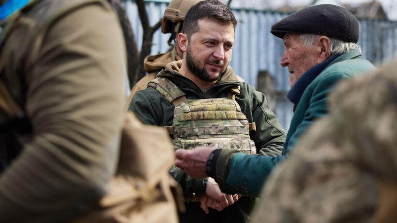 Zelensky guarda in faccia la realtà: «Trattiamo nonostante le atrocità»