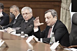 Draghi umilia partiti e Parlamento. Di questo passo il voto diventerà inutile
