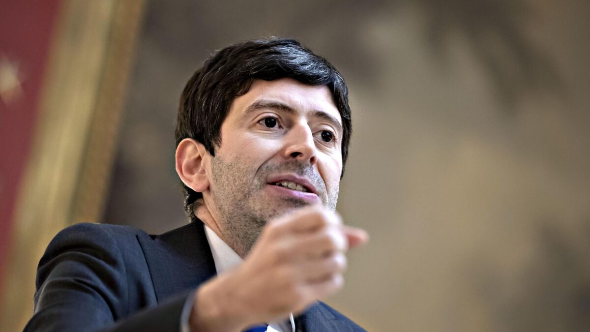 Speranza si sveglia sugli antivirali. «I medici potranno prescriverli»