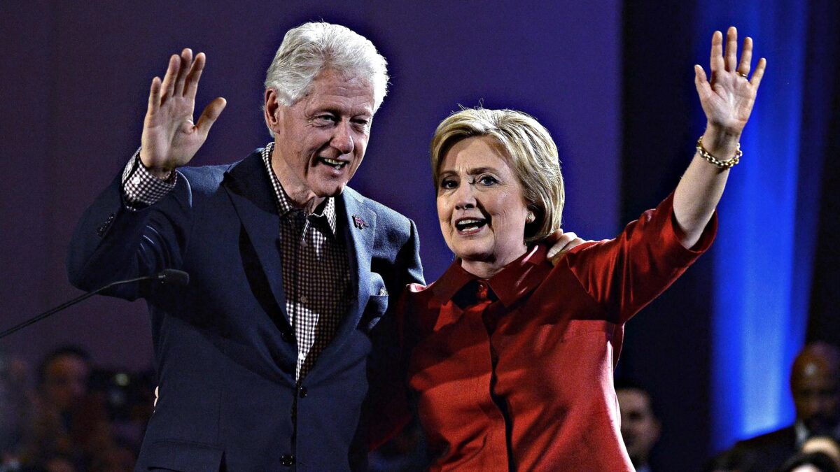 Bill Clinton rivendica i suoi disastri: «Fui io a voler allargare la Nato»