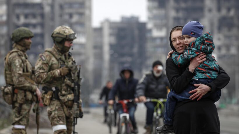 Torna il giallo delle armi chimiche mentre Mariupol prova a resistere