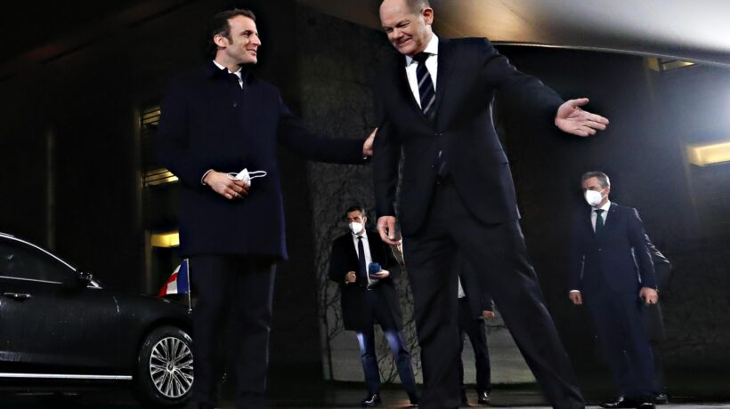 Petrolio, Ue pronta allo stop con aiutino a Berlino e Parigi