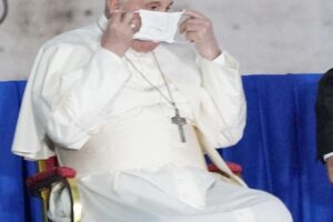 Affaire del palazzo di Londra
«Clima strano in Vaticano. Certi cardinali gettano m…»