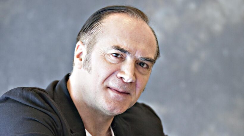 Aurelio Picca: «Vorrei rivedere la maestra unica in classe»