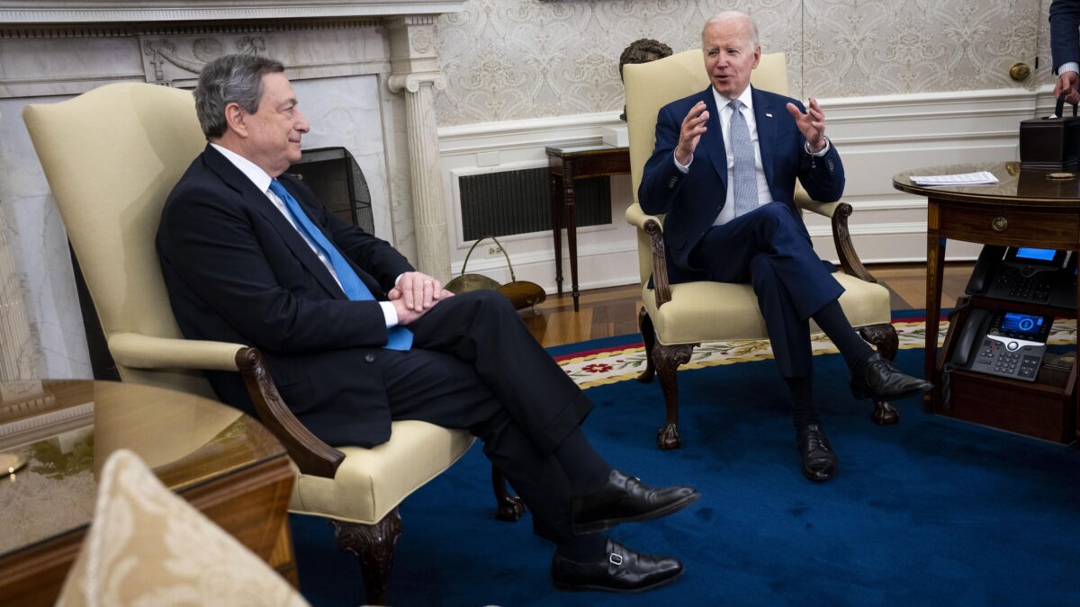 Biden incorona Draghi: «Hai saputo unire la Nato e l’Europa»