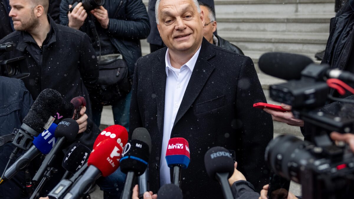 Petrolio, miliardi a Orbán. Per lo stop paghiamo noi