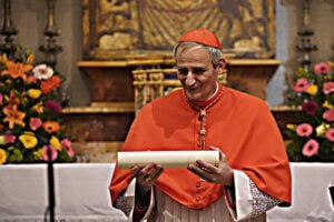 Il Papa blinda la Cei e «incastra» Zuppi, l’aspirante pontefice