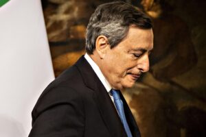 Per spingere l’Ucraina dentro l’Ue Draghi vuole abolire il diritto di veto