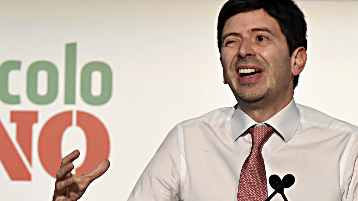 Più i booster fanno flop, più Speranza insiste