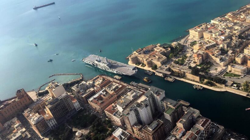 Soldi pubblici per i capannoni cinesi. Ecco il bluff sulla bonifica di Taranto