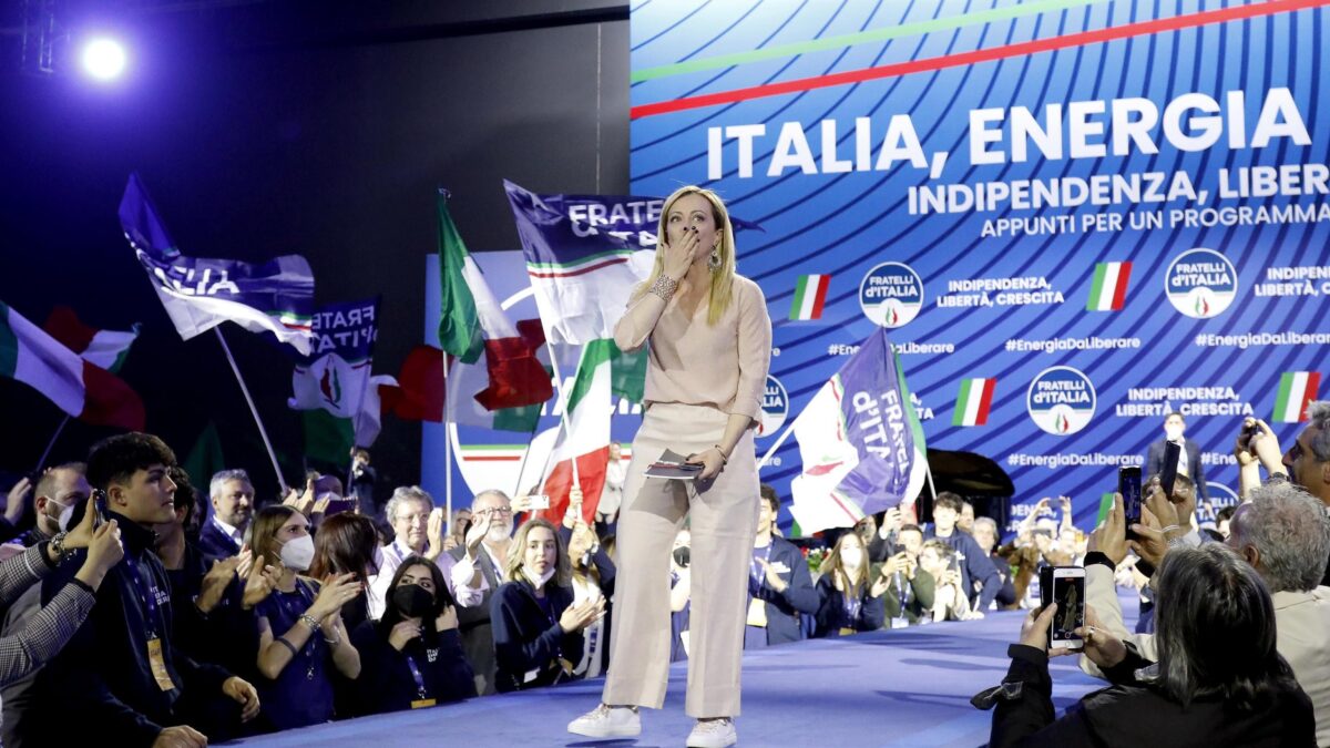 Meloni: «Pronta al governo o con il centrodestra o da soli»