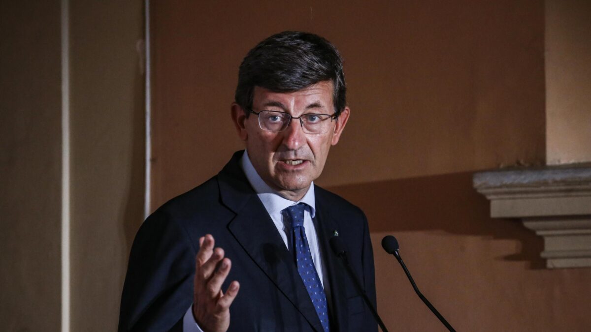 Per lo spazio Colao preferisce le aziende straniere a quelle italiane