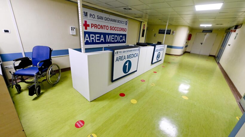 Medico «processato». Prima del vaccino prescriveva le analisi