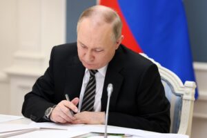Putin può prendersi il 45% del neon. Rischiamo di restare senza chip e 5G