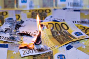 L’Ue sa decidere solo come buttare i soldi