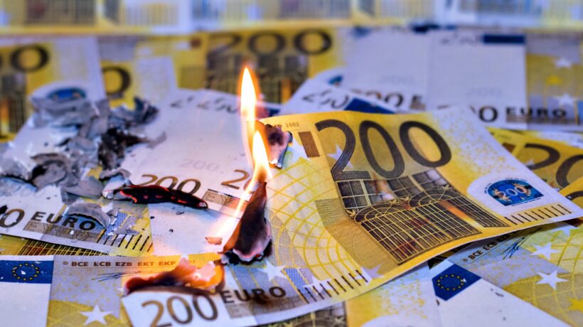 L’Ue sa decidere solo come buttare i soldi