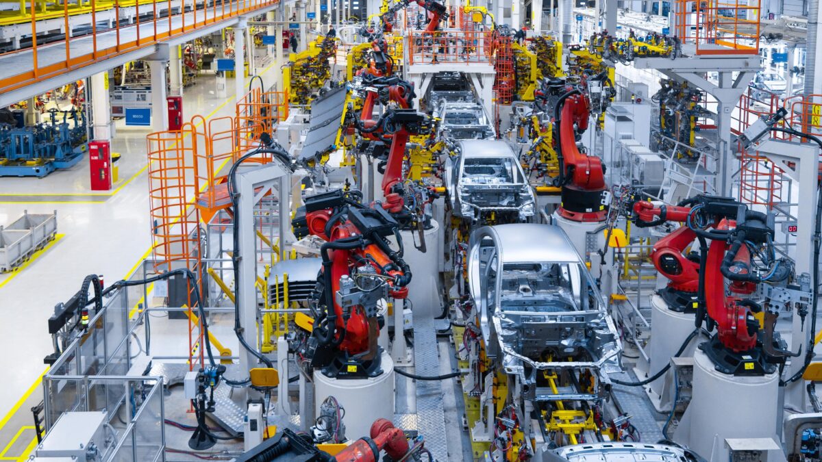Bombe pure sul mercato delle auto