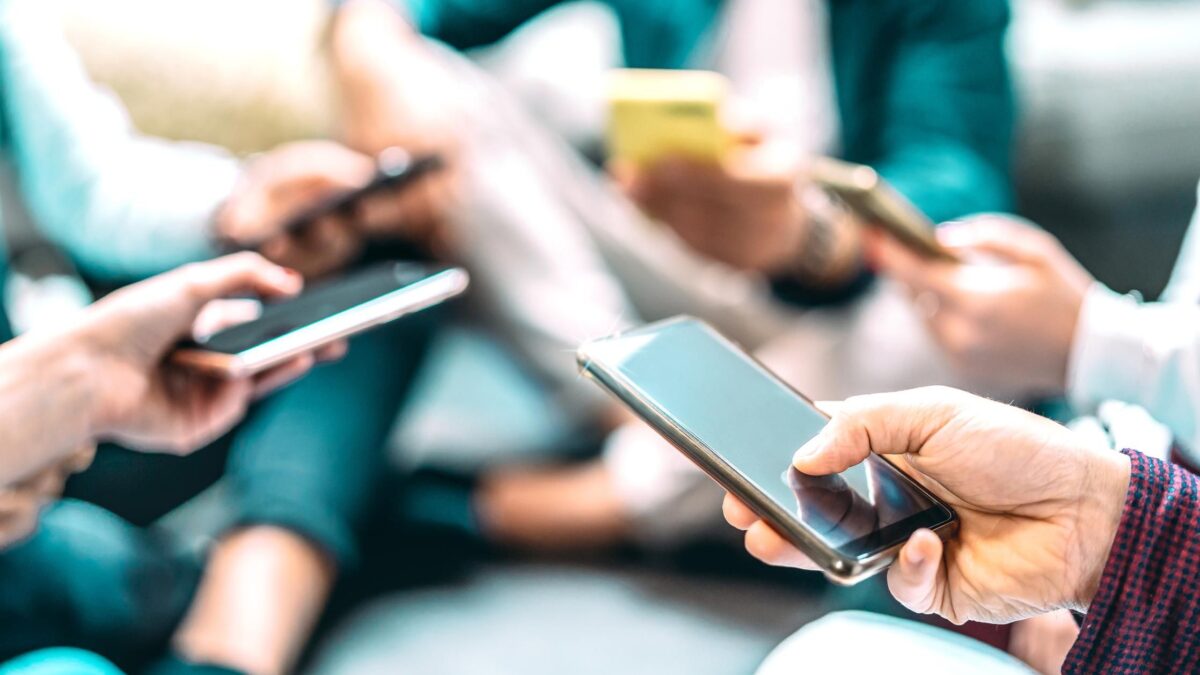 Convegno sui reati online moderato dall’inquisito del Pd… per reati online