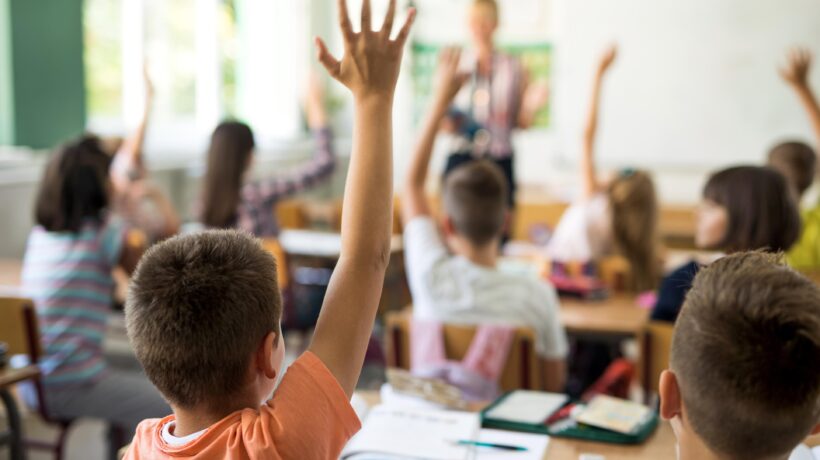 Vogliono inculcare oscenità sessuali ai bambini di 6 anni
