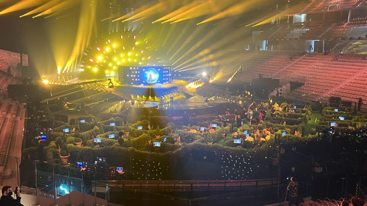 Parte l’Eurovision delle polemiche: Russia out e Ucraina già favorita