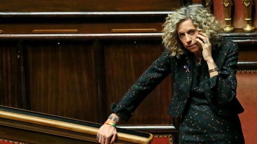 Soldi nella cuccia, per i pm la Cirinnà è «vittima». E lei accusa i nordafricani
