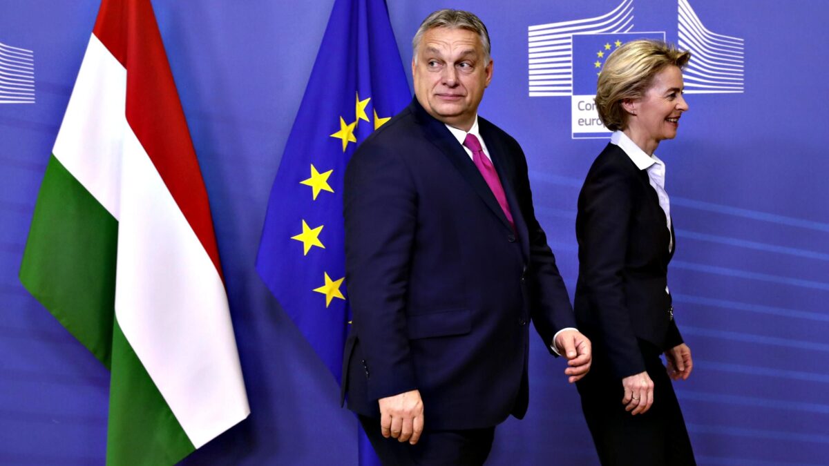 Ue a farfalle sull’embargo al petrolio russo