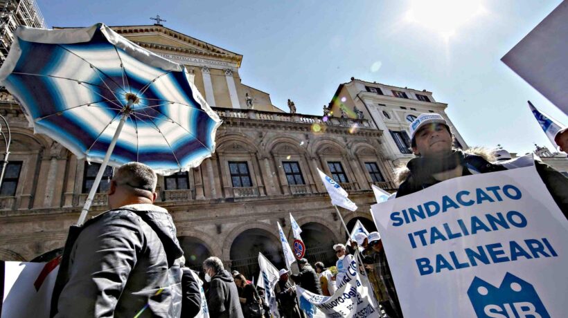 Partiti con le spalle al muro. La grana dei balneari era stata infilata nel Pnrr