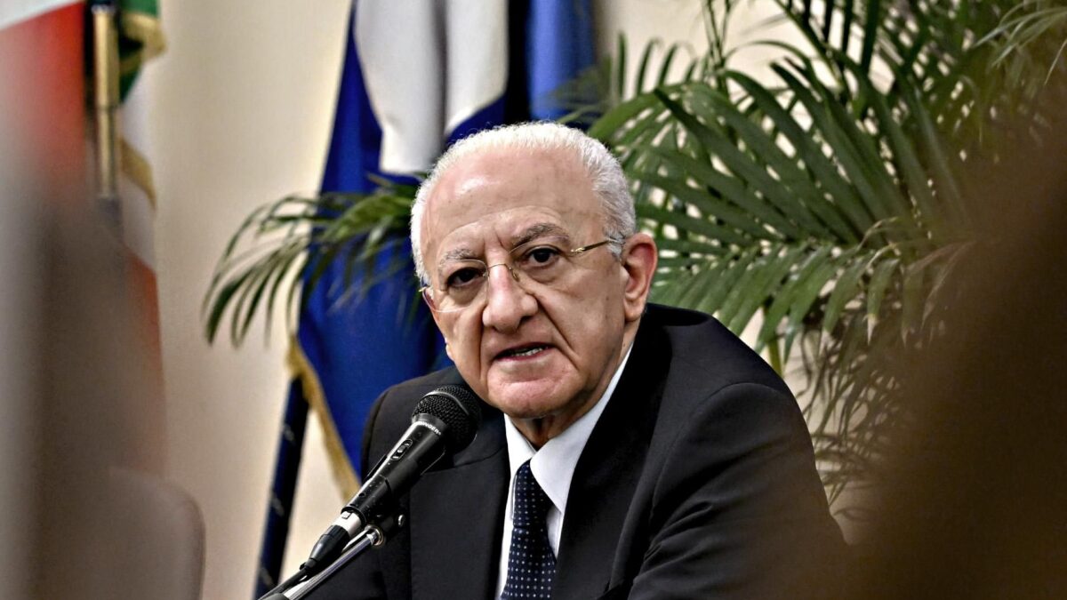 Letta fa lo gnorri sul fuoco amico di De Luca