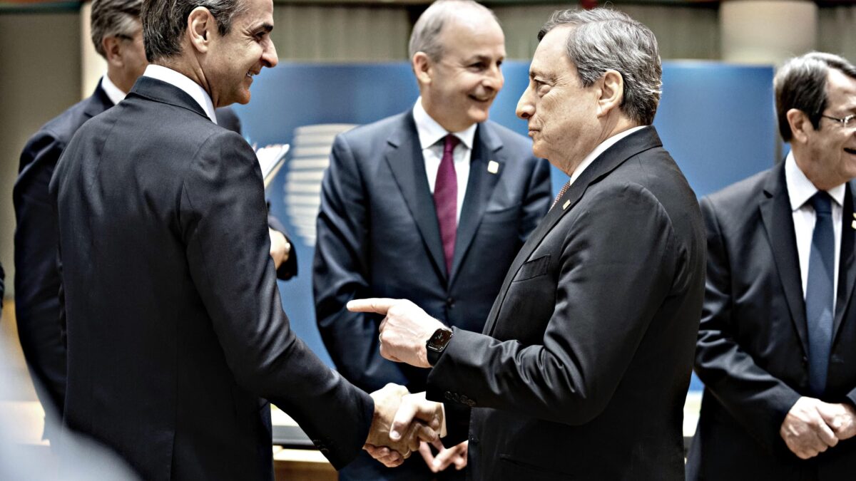 «C’è l’intesa, anzi no». L’Europa in panne sullo stop (farlocco) al petrolio russo