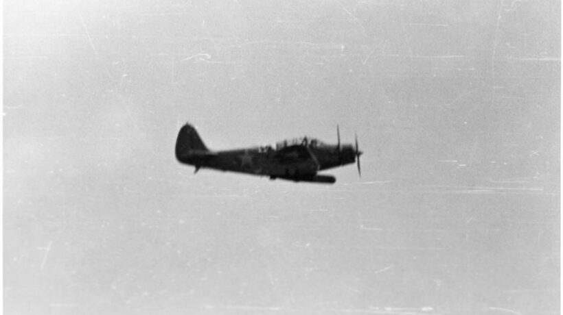 Aerosilurante Douglas TBD Devastator in volo durante la battaglia delle Midway. Il 90% di questi aerei fu abbattuto dagli Zero giapponesi (Us Navy Archives)