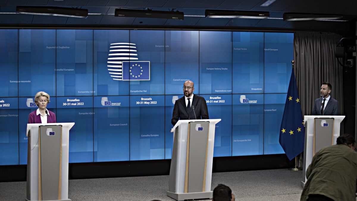 A Bruxelles comanda una banda di masochisti