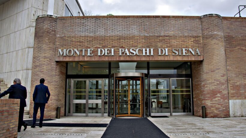 Mps va sul mercato con il solito piano. Chiesto il settimo aumento di capitale