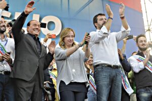Il centrodestra ha i biglietti vincenti della lotteria. Però adora bruciarli