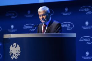 «Bruciati 930.000 posti nei servizi»