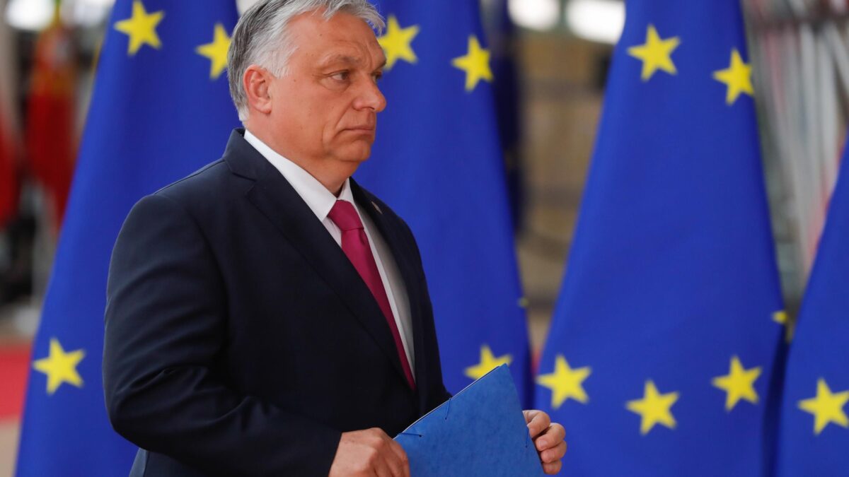 C’è l’ok alle sanzioni. Ma Orbán piega l’Ue anche sul patriarca