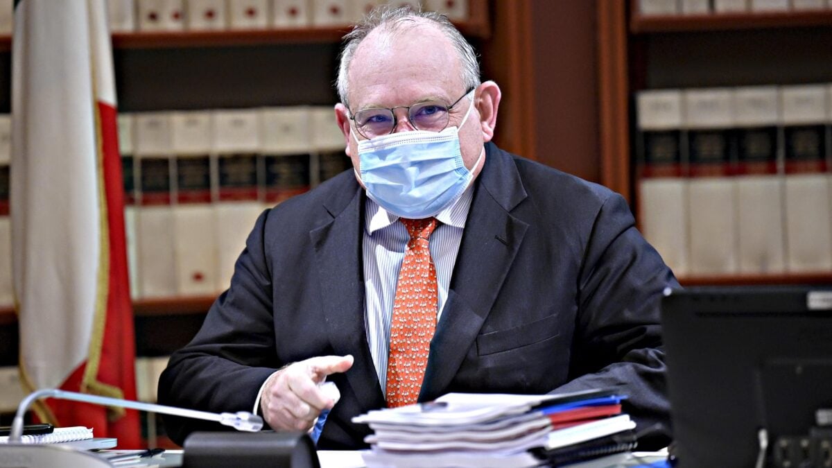 Altri veleni in arrivo su banca Mps. Intanto indagato il censore Bivona