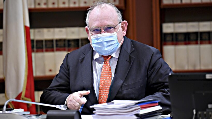 Altri veleni in arrivo su banca Mps. Intanto indagato il censore Bivona