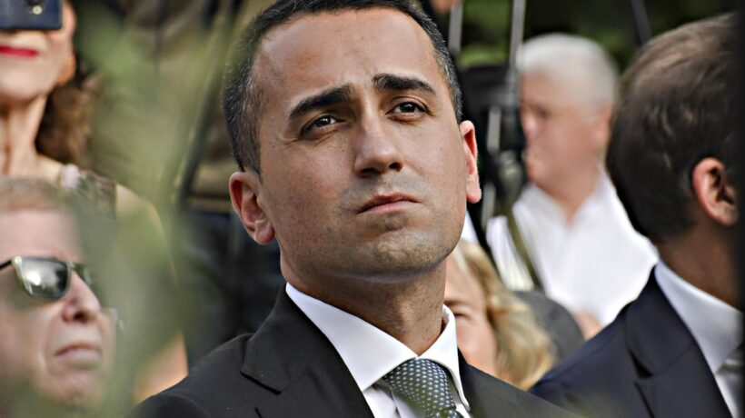 Il processo a Di Maio finisce in farsa: «La smetta di parlare male del M5s»