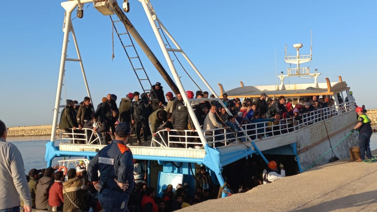 L’unica vittoria dei guerrafondai: clandestini già aumentati del 30%